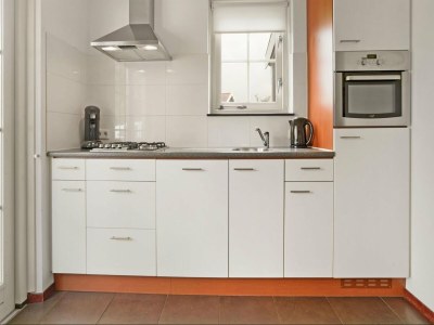 Holiday house Bungalow in Zuytland Buiten by the Water - Features photo 7