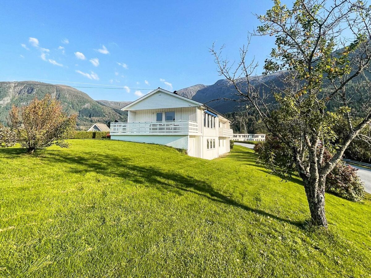 Holiday house 12 person holiday home in Davik - Outdoor photo 2