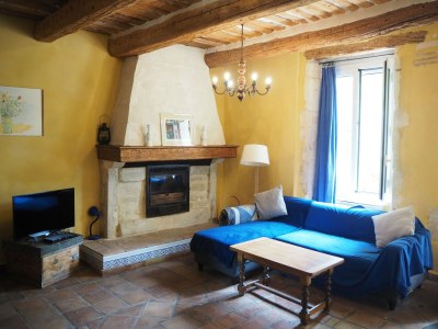 Holiday house Cozy Noves Home with Pool Access - Features photo 14