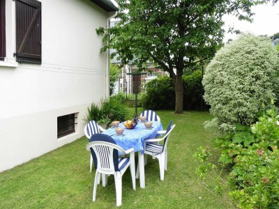 Apartment Holiday Home in Paramé near Saint-Malo Beaches in Saint-Malo - Apartment