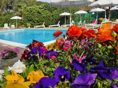 Holiday park Apartment in Loano with garden - Outdoor photo 9