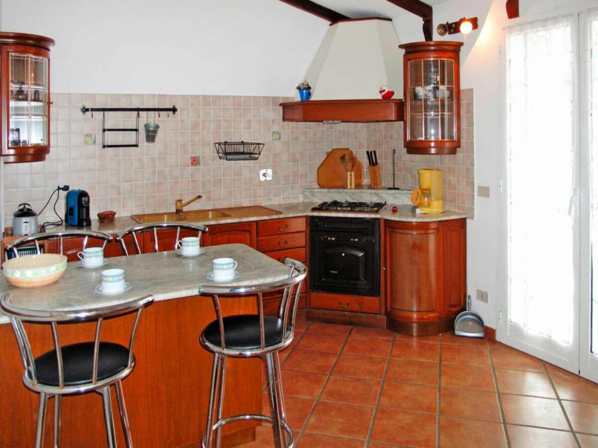 Holiday park Apartment in Imperia with communal pool - Features photo 5