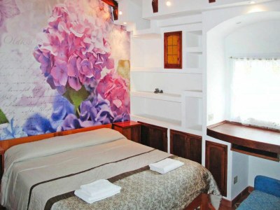 Holiday park Apartment in Imperia with communal pool - Features photo 8
