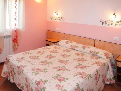 Holiday park Apartment in Imperia with communal pool - Features photo 23