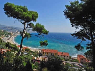 Holiday park Apartment in Imperia with communal pool - Environment photo 26