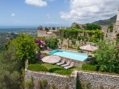 Villa Villa La Rocca in Camaiore - Villa