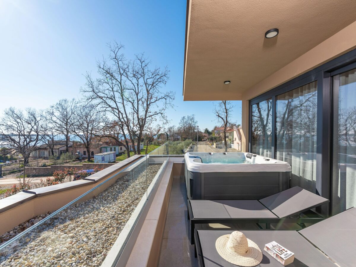 Villa Wohnung in Pula mit Meerblick und Whirlpool - Outdoor photo 4