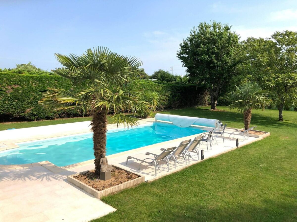Holiday house Holiday Home in Bénodet with Pool & Beaches - Outdoor photo 3
