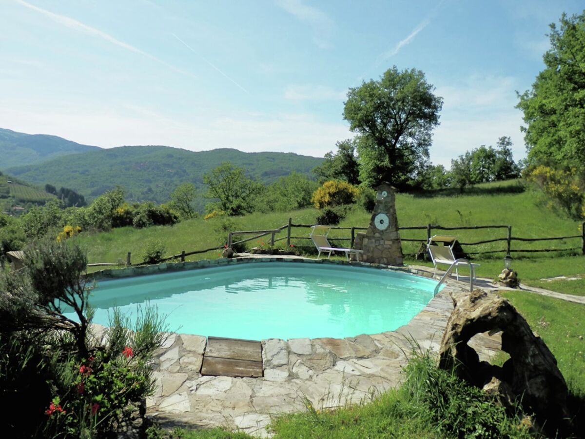 Holiday house Rustic Holiday Home, Ortignano - Outdoor photo 4