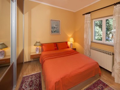 Apartment Apartment in nature - Features photo 2