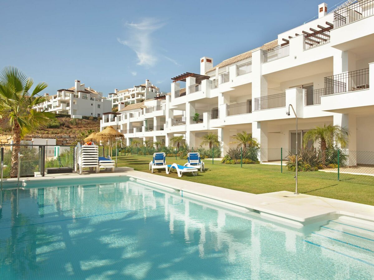 Apartment Modern Apartment with Pool