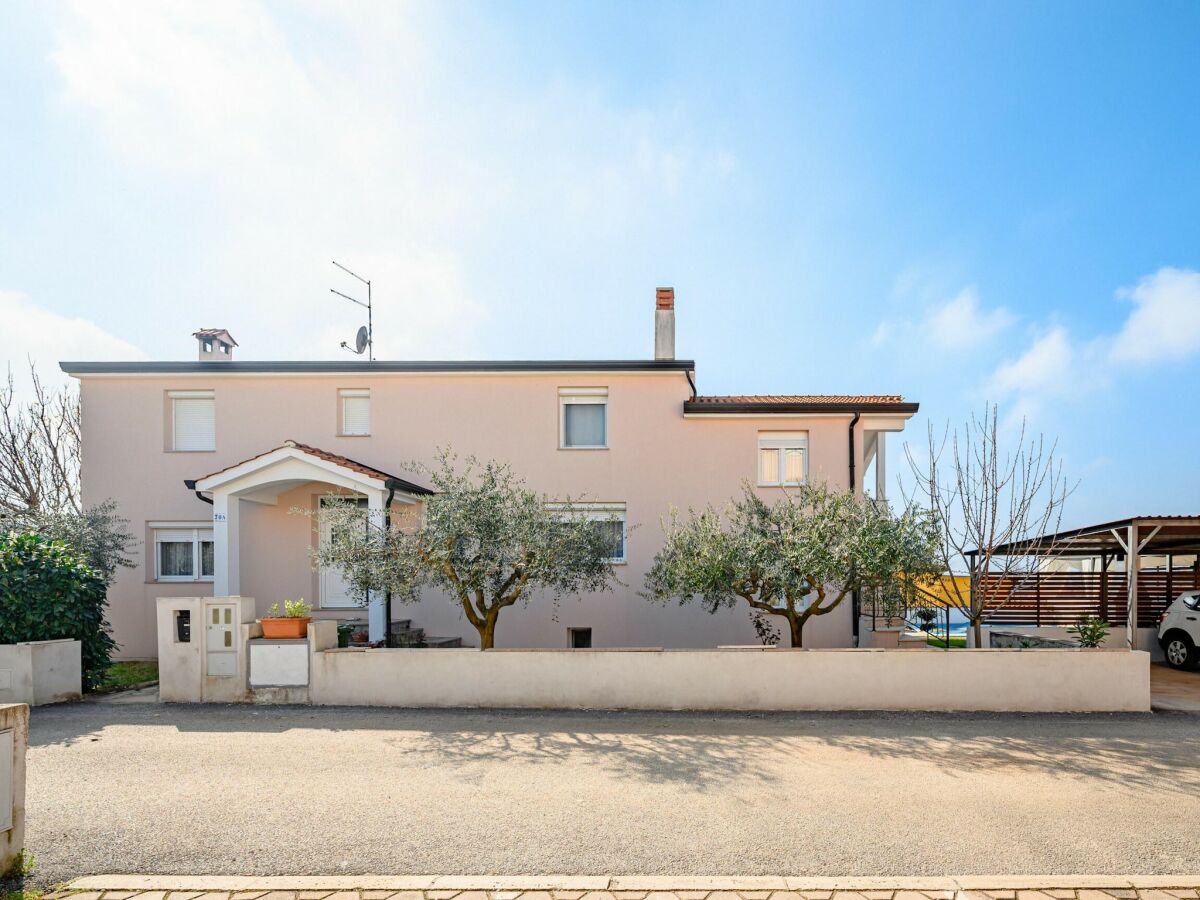 Apartment Villa with private swimming pool