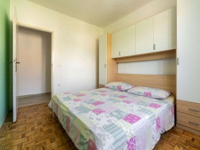 Apartment Holiday Home in Rogoznica near Beach - Features photo 15