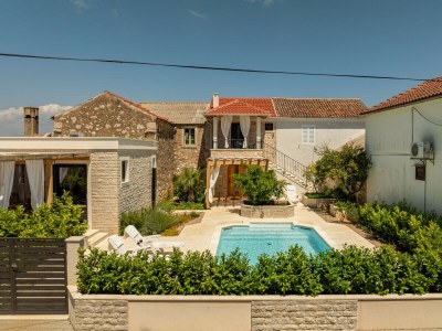 Apartment Studio Apartment Varos with shared pool - Outdoor photo 14