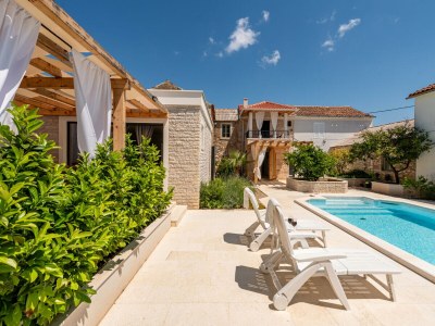 Apartment Apartment Varos 2+1 with shared pool - Outdoor photo 4