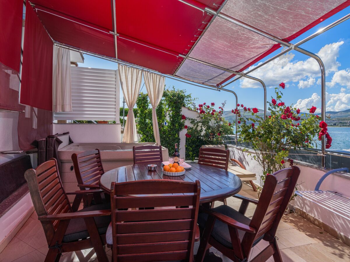 Apartment Apartment in Arbanija mit Sprudelbad - Outdoor photo 5