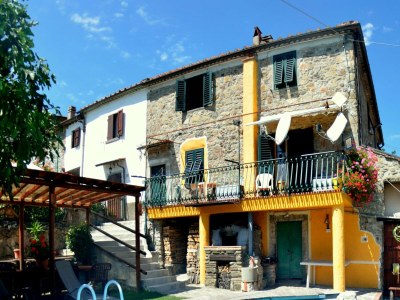 Apartment Cottage in San Marcello with Pool and Charm in Pescia - Apartment
