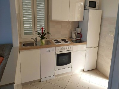 Apartment Apartments Matea - Two-Bedroom Apartment with Sea View and Balcony  - (Štikovica) - Features photo 12