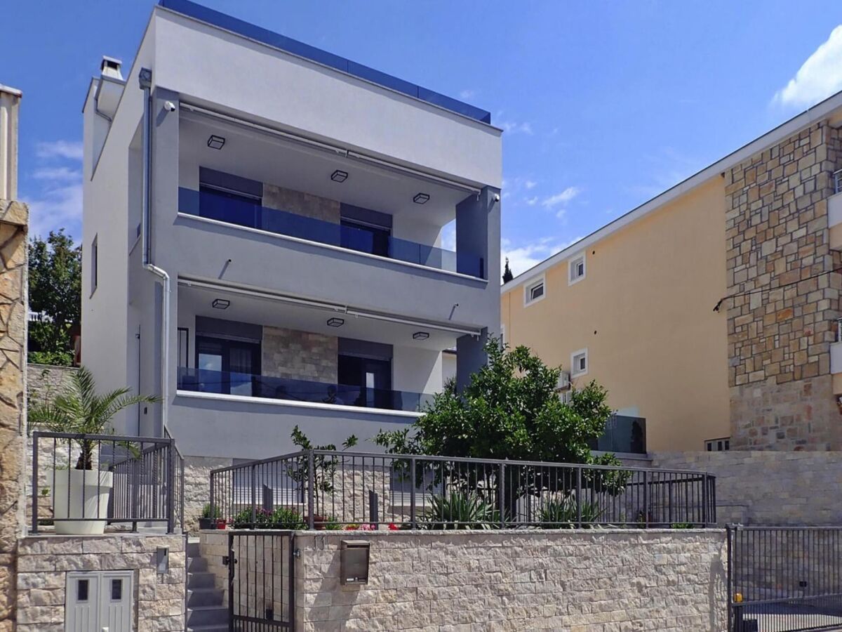 Holiday park Holiday Home Maslenica with Sea View Pool - Outdoor photo 4