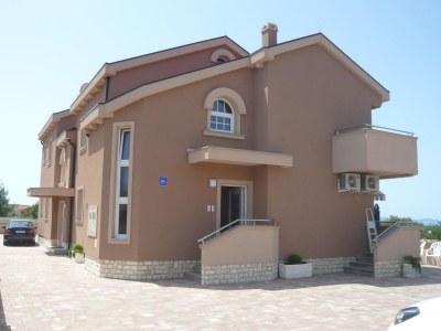 Apartment House in Zaton near Sandy Beaches - Outdoor photo 2