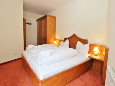 Chalet Chalet in Saalbach near Ski Lift - Features photo 18