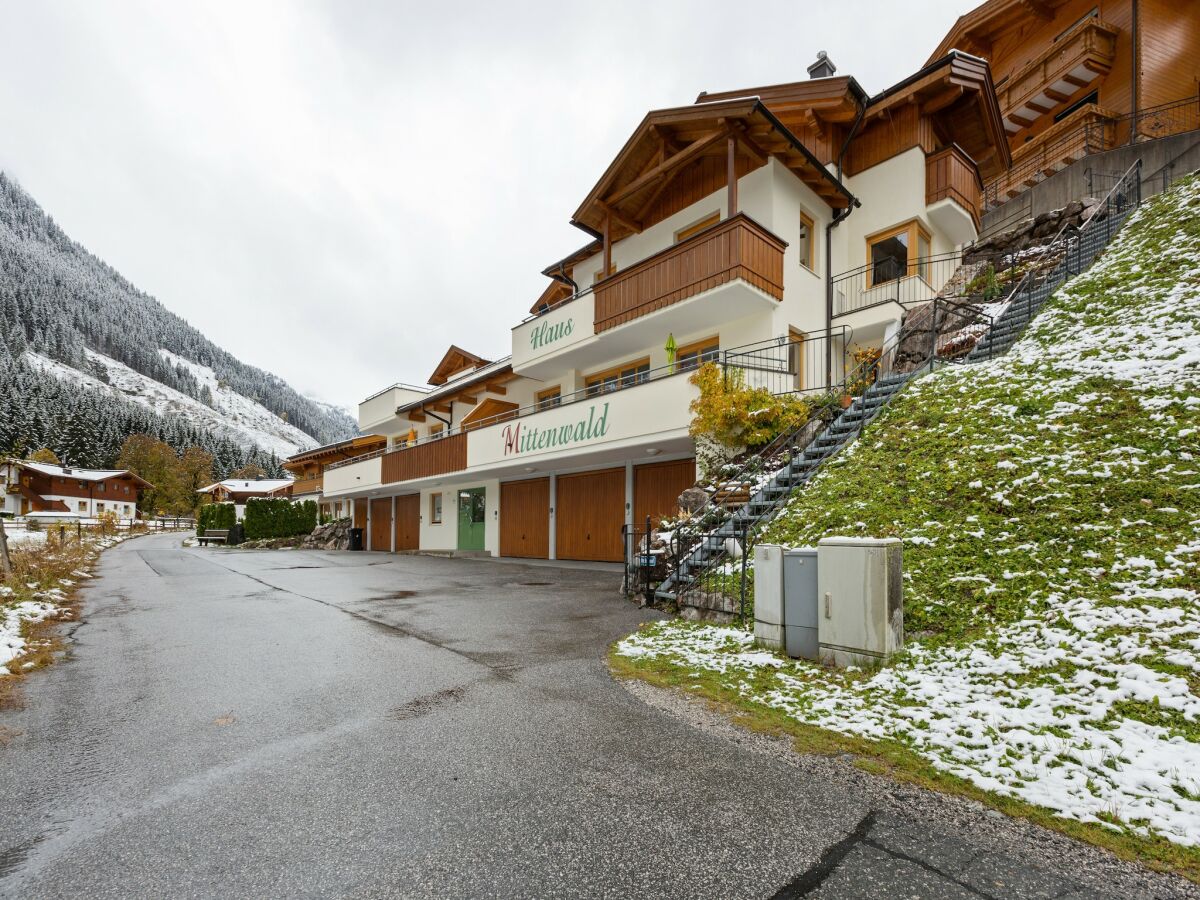 Chalet Chalet in Saalbach near Ski Lift - Outdoor photo 3