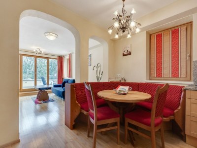 Chalet Chalet in Saalbach near Ski Lift - Features photo 12