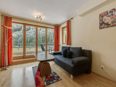 Chalet Chalet in Saalbach near Ski Lift - Features photo 19