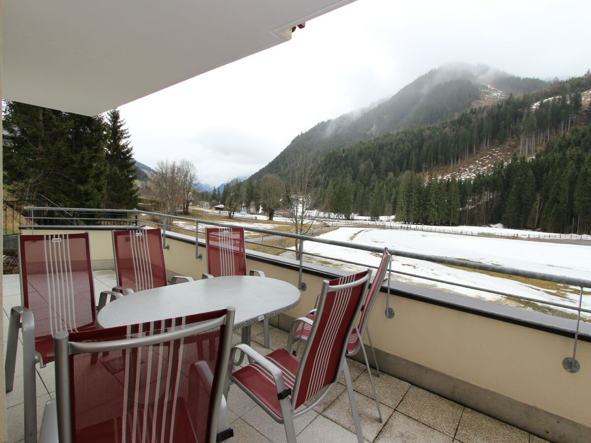 Chalet Detached Chalet in Saalbach - Outdoor photo 2