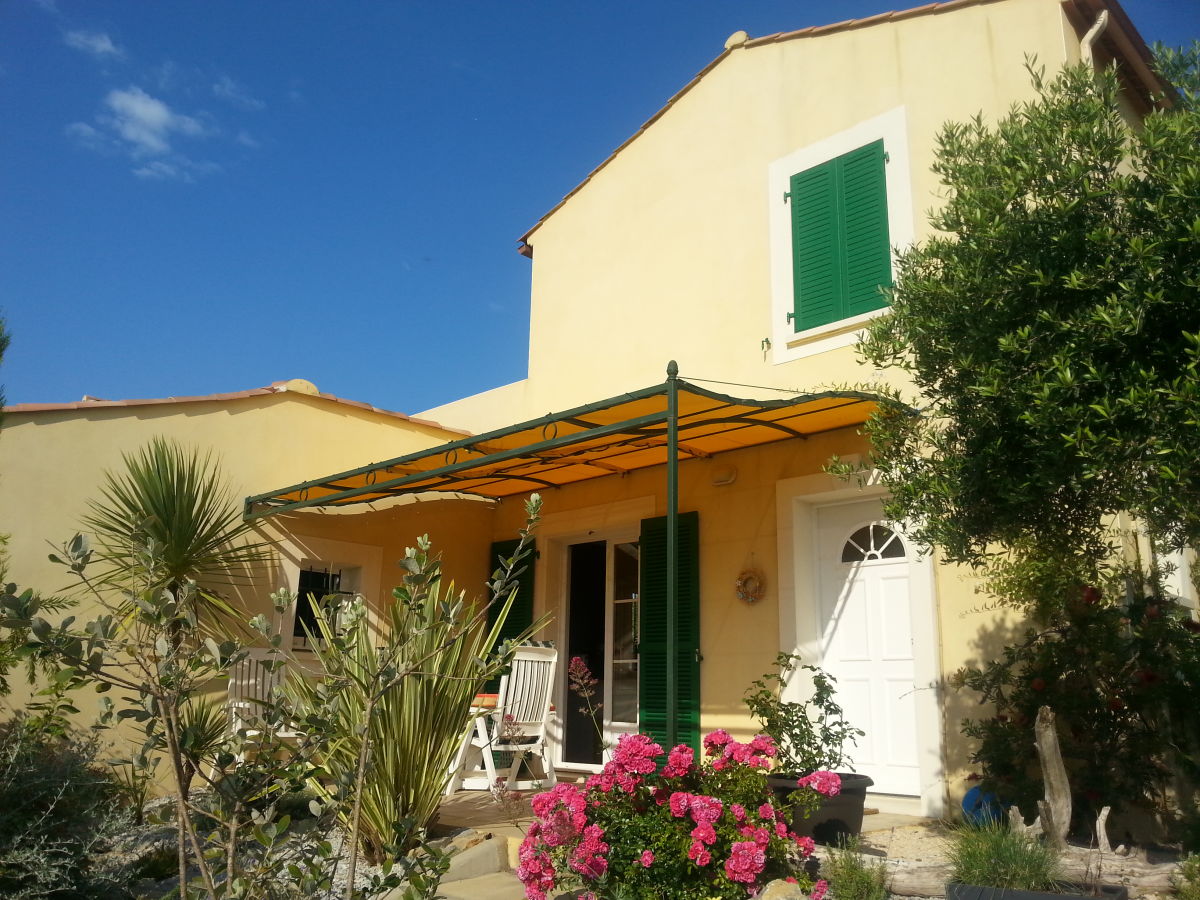 Holiday house Les Villas de la Garrigue in the district of Roquemer
