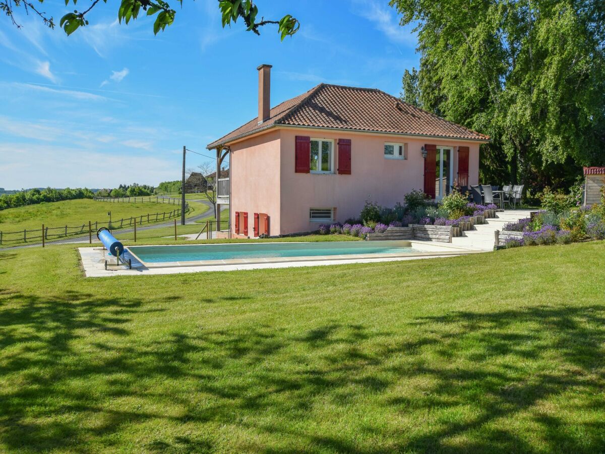 Holiday park Eleganter Domaine-Aufenthalt in der Dordogne
