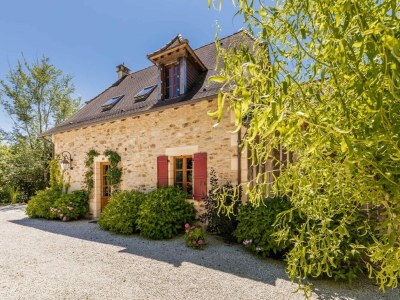 Holiday park Elegant Villa on Historic Domaine in Green Périgord - Holiday park