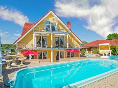 Holiday apartment Villa Europa - Wohnungen mit Kamin und gemeinsamen Pool in Heringsdorf (Seebad) - Holiday apartment
