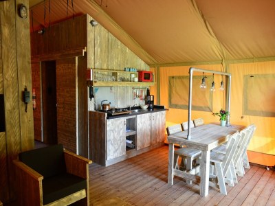 Holiday park Safari tent in 's-Gravenzande - Features photo 9