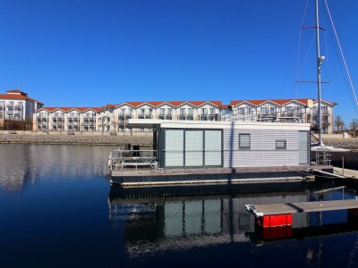House boat Hausboot in Boltenhagen - Outdoor photo 9