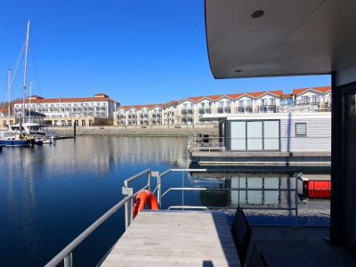 House boat Hausboot in Boltenhagen - Outdoor photo 11