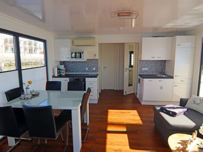 House boat Hausboot in Boltenhagen - Features photo 13