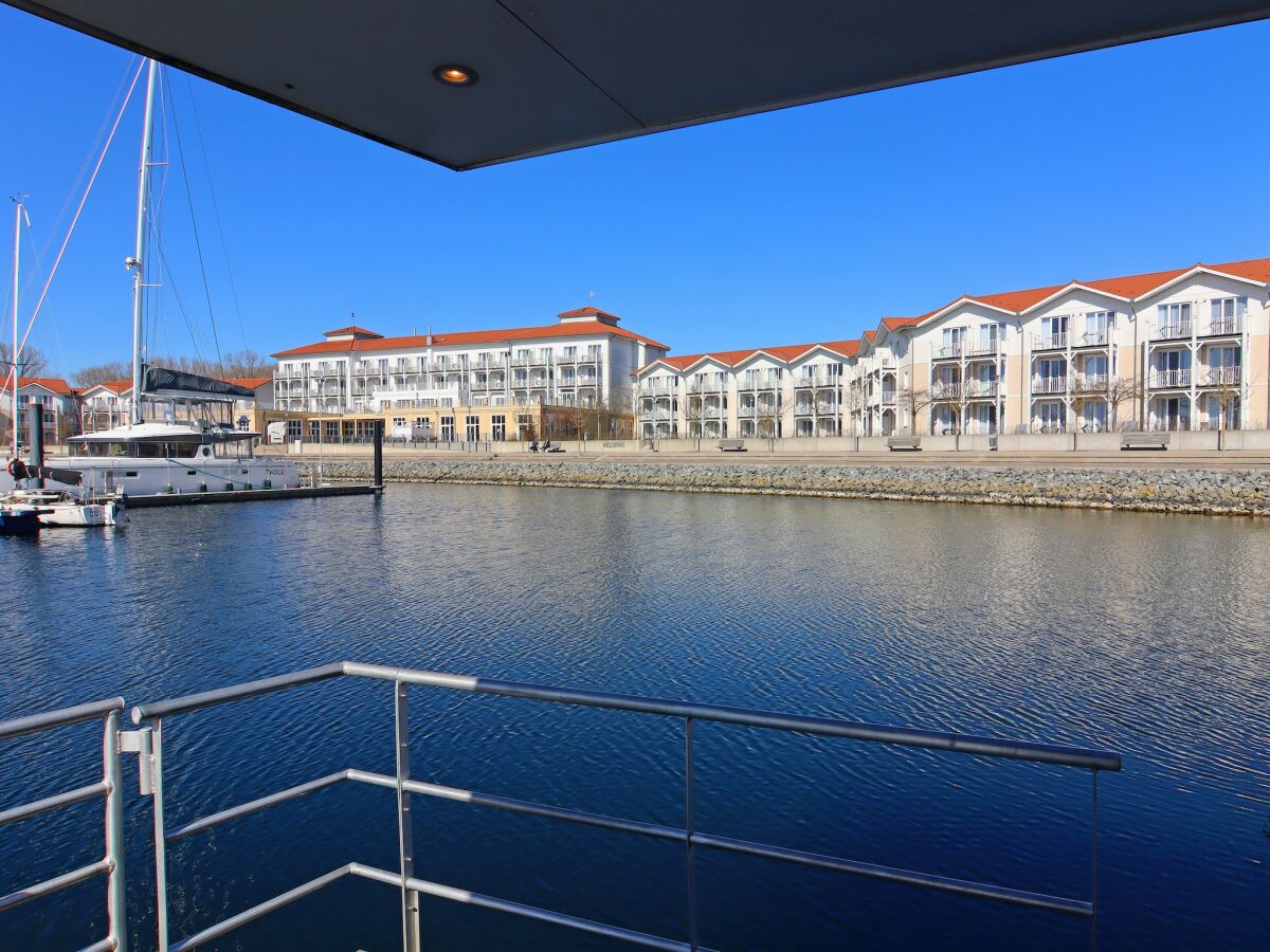 House boat Hausboot in Boltenhagen - Outdoor photo 3