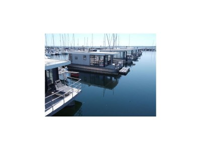 House boat Hausboot in Boltenhagen in Mecklenburg Coast - House boat