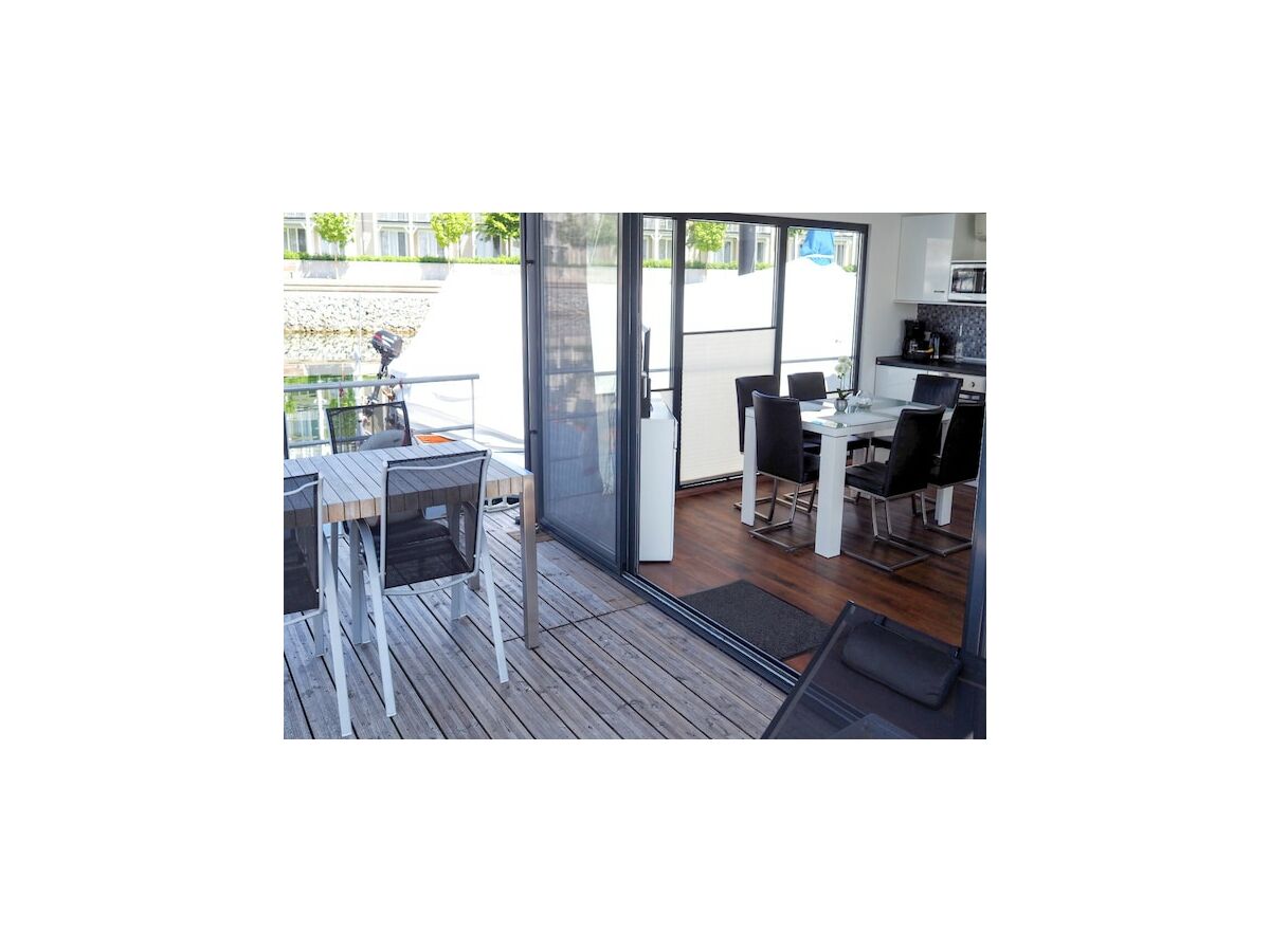 House boat Hausboot in Boltenhagen - Outdoor photo 2