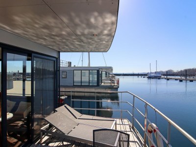 House boat Hausboot in Boltenhagen - Outdoor photo 8