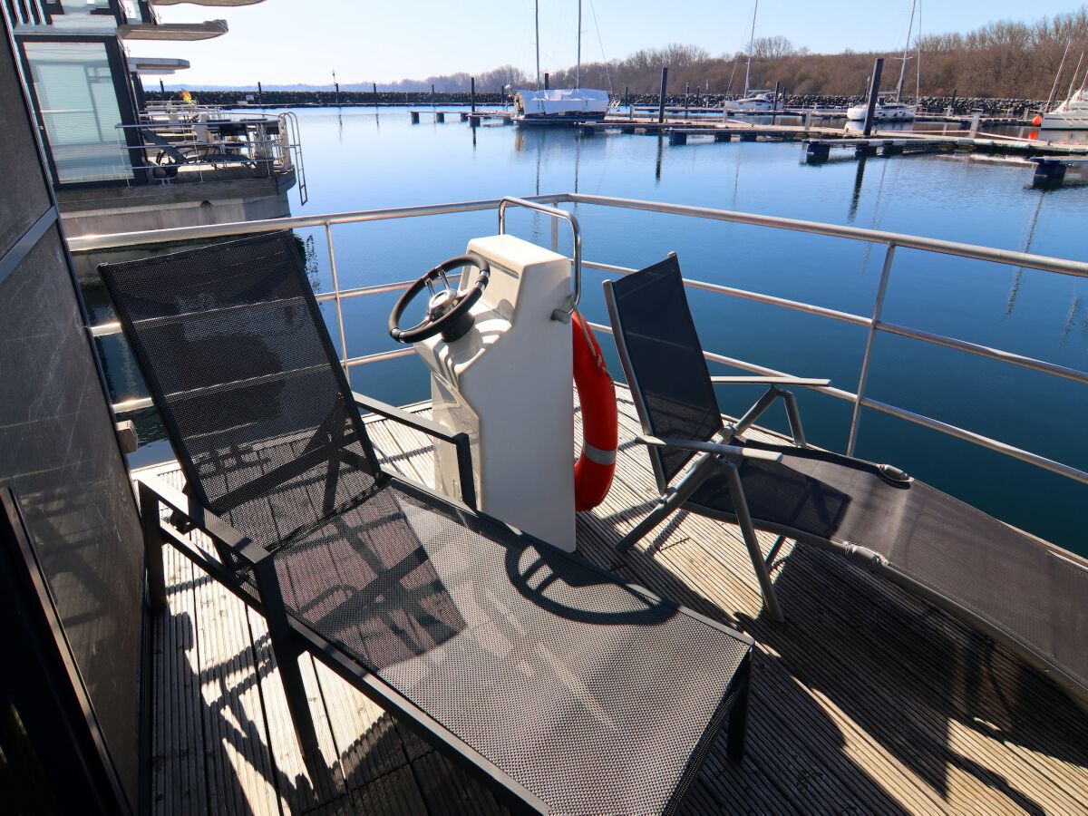 House boat Hausboot in Boltenhagen - Outdoor photo 3