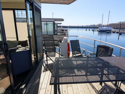 House boat Hausboot in Boltenhagen - Outdoor photo 2