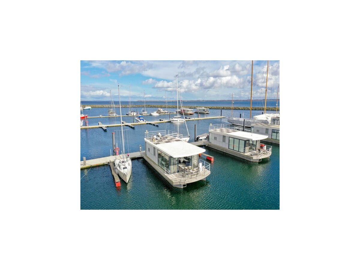 House boat Hausboot in Boltenhagen