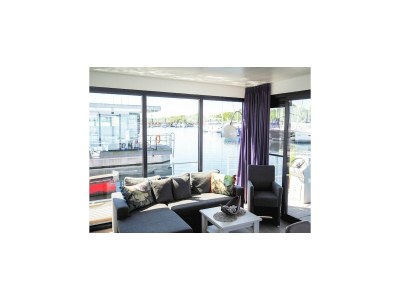 House boat Hausboot in Boltenhagen - Features photo 8