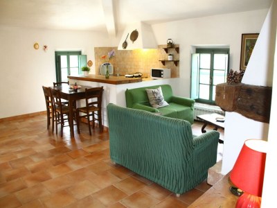 Farmhouse Apartment in Guasticce mit Gemeinschaftspool - Environment photo 32