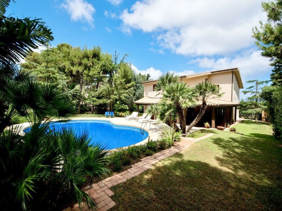 Holiday house Villa in Valderice with Pool and Garden - Outdoor photo 4