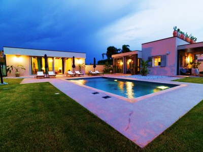 Villa VILLA OLIVE & CHAMPAGNE WITH POOL - Outdoor photo 25
