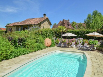 Villa Dreamscape: Rustic Elegance in Green Périgord - Villa