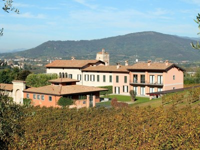 Apartment Apartment in Iseo with Pool - Outdoor photo 14